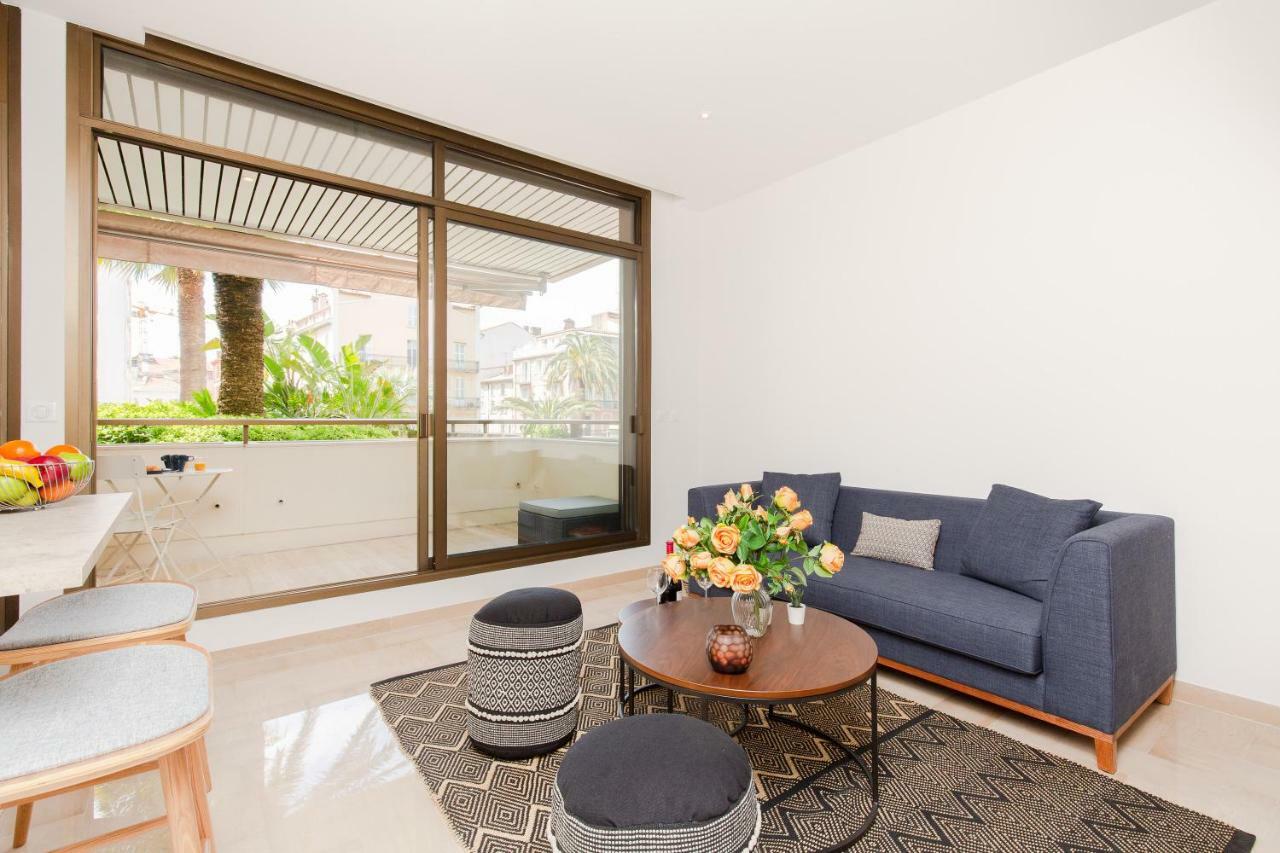 Apartment Gray D'albion Yourhosthelper