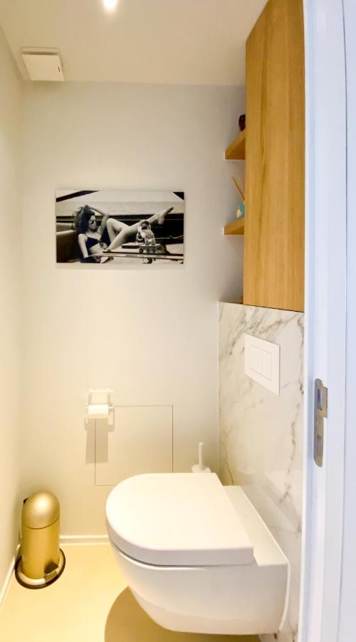 Blvd De La Croisette 82a, Cannes, La Reale Apartment *