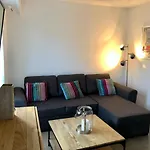 2 Pieces Climatise - Superbe Piscine & Wifi- Coeur De Ville - Residence Villa Schneider - 500 M Rue D\'Antibes & Plages