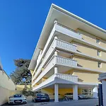 Immogroom- Renovated- Large Terrace- Ac- Shops- Parking