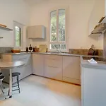 Immogroom - Villa In The City Center With Terrace- Garden