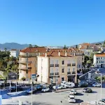 Colline Azur YourHostHelper