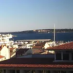Cannes President Vue Mer
