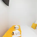 Pelige Yourhosthelper
