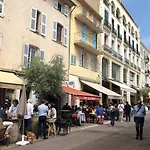 2P Renove En 2025 -Cannes Centre- Palais Des Festivals -