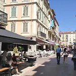 Cannes Centre Hoche, Palais Croisette Plages