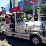 Cannes Centre Hoche, Palais Croisette Plages