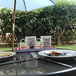 CANNES-PASSY - TRÈS BEAU STUDIO POUR 4 PERS - PISCINE DANS RÉSIDENCE - PARKING PRIVé - JARDIN