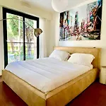 Carlton Riviera