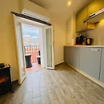 Appartement Avec Balcon Au Coeur Du Suquet