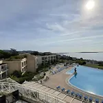 C021 Lumineux Appartement Avec Terrasse Et Piscine