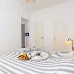 2 Rooms Apartment, Near The Sea And Local Market