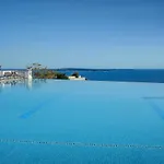 Immogroom - 2 Rooms - Renovated - Pool - Parking - Air Conditioning -