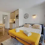 Immogroom - 3 Rooms - Renovated - Pool - Air Conditioning - Parking - Wifi