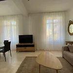Beautiful Apartment 2Mn Walking Distance From La Croisette And The Beach