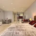 Zone Pietonne, Logement 4 Personnes Climatise Avec Terrasse