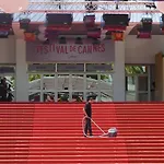 Appartement Cannes A Quelques Pas De La Mer, De La Croisette Et Du Palais Des Festivals