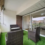 Immogroom - Terrace - Near Shops - Parking - Wifi - Ac Livingroom