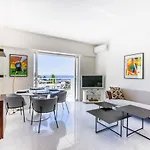 Upscale 2-Br Apartment Swimming Pool Sea View