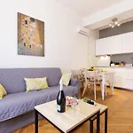 Palais Ceres Yourhosthelper