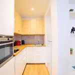 Guestready - Luminous And Renovated Apartment In The City Center Of Cannes