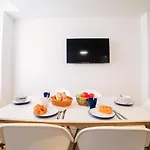 Guestready - Luminous And Renovated Apartment In The City Center Of Cannes