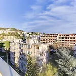 Immogroom - Renovated Apartment - Terrace - Ac - Wifi