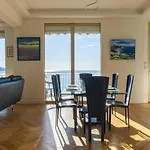 3-Br Apartment Sea View By The Beaches