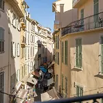 Appartement 2P Centre De Cannes Avec Balcon