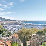 Awesome Apartment In Cannes With Kitchen