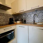 Apartment Montaigne