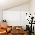 Nomad Yourhosthelper