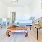 Superbe Studio Lumineux Sur Cannes Avec Terrasse ! A Quelques Minutes De La Celebre Rue D\'Antibes !