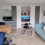 Henri Camille Real Estate -Beautiful One Bedroom Swimming Pool And Parking