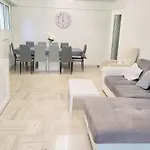 Cannes : Spacious Apartment
