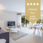 3P Garden-Level Apartment Residence With Pool