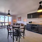 Immogroom - Renovated - Loggia - Clear View - Parking Common - Ac - Wifi