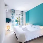 3P Garden-Level Apartment Residence With Pool