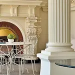 Old Grand Hotel