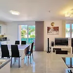 Immogroom - Renovated - Air Conditioning - Balcony - Wifi