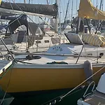 Cannes : Nuit Insolite Superbe Voilier A Quai