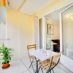2 Bedroom Luxury Flat With Balcony Cannes Center