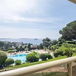 Elegant 3-Room Apartment With Terrace Pool & Island Views