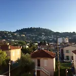 Appt F2, Centre Ville, 700M De La Plage