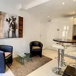 1 Bedroom Notre Dame 2 Mins From The Croisette And The Palais 225
