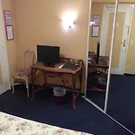 Hotel L\'Olivier - Piscine & Parking