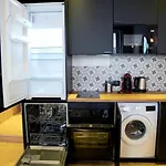 Luxury Apartment In Cannes / 300M From Palais Des Festivals / Parking Included