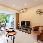 Studio Avec Belle Terrasse