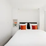 On La Croisette - 2 Beds 2 Baths