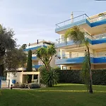 Modern One Bedroomed Apartment Just Off The Cannes Seafront With A Terrace And Pool Access 1753